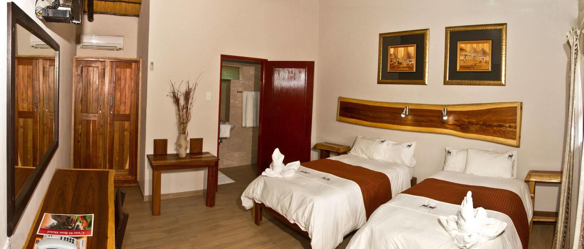 Cest Si Bon Hotel Очиваронго Экстерьер фото
