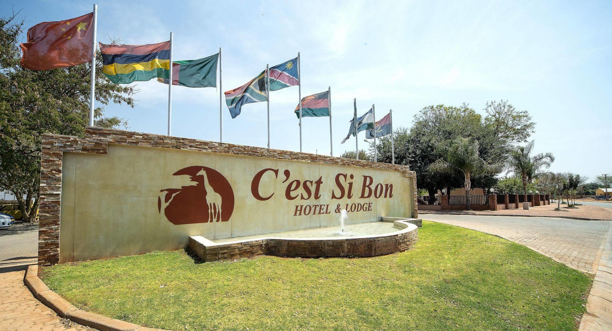 Cest Si Bon Hotel Очиваронго Экстерьер фото
