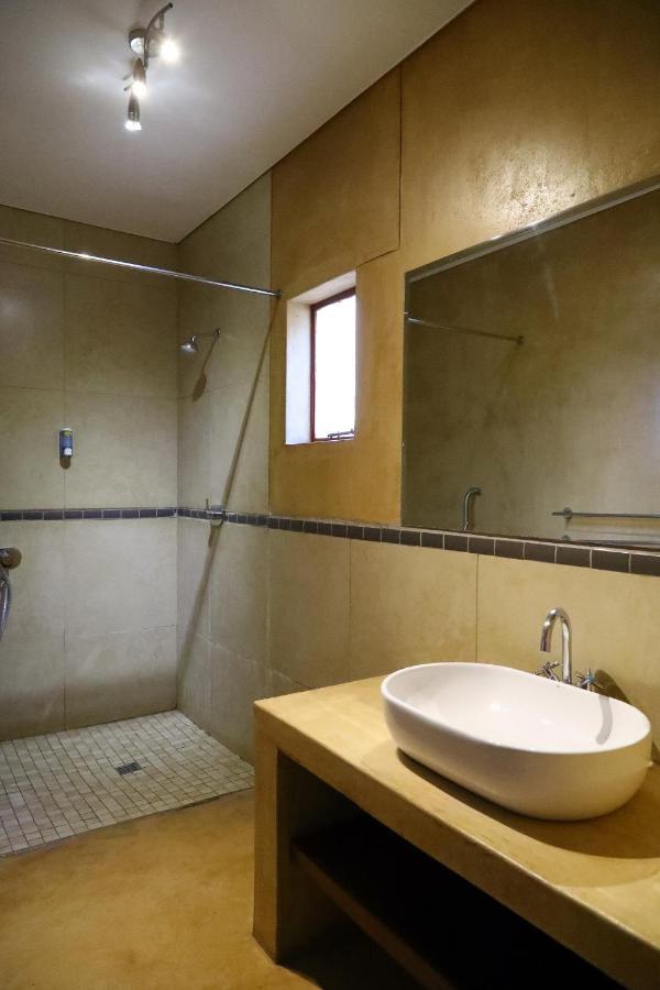 Cest Si Bon Hotel Очиваронго Экстерьер фото